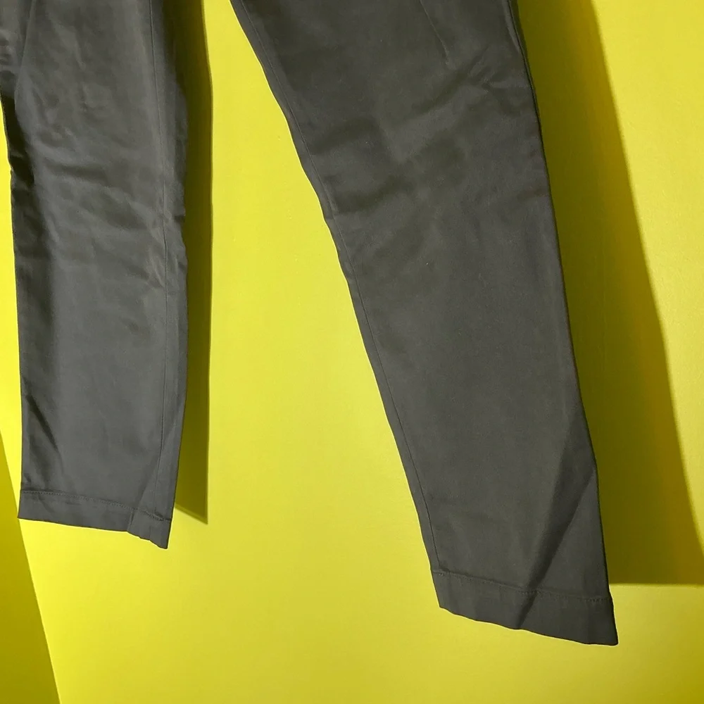 Banana Republic Tapered fit Chino Pants